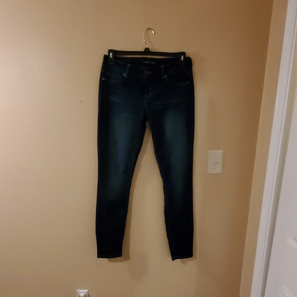 Maurices size large (12) dark wash jeggings